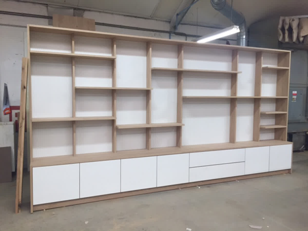 Boekenkast Eikenhout MDF RAL Speelse Verdeling Greeploos | Te Boveldt ...